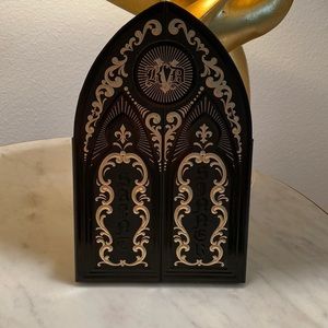 Kat Von D Saint & Sinner Eyeshadow Palette